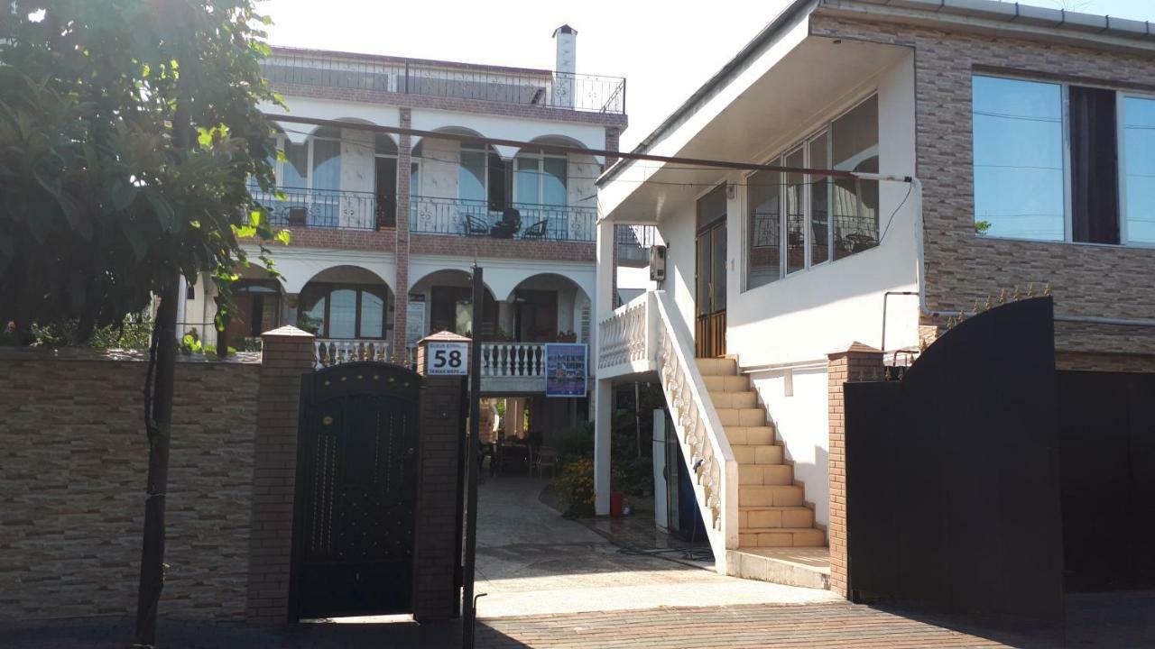 Merab House Batumi Kültér fotó